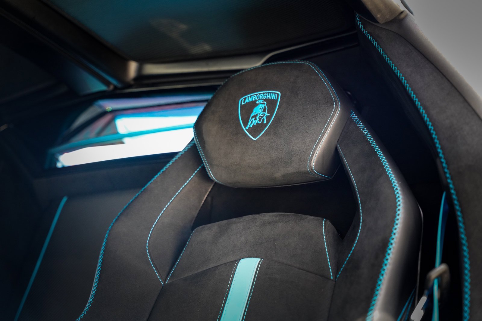 Used 2021 Lamborghini Aventador SVJ AWD/4WD image 41