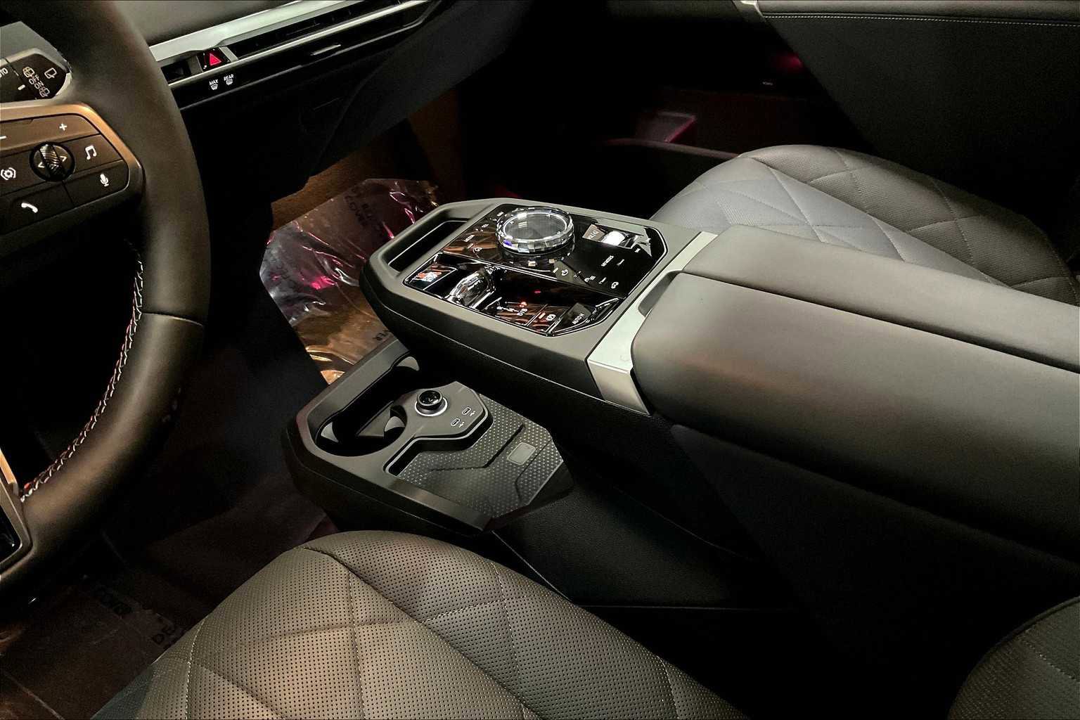 Used 2025 BMW iX M60 image 20