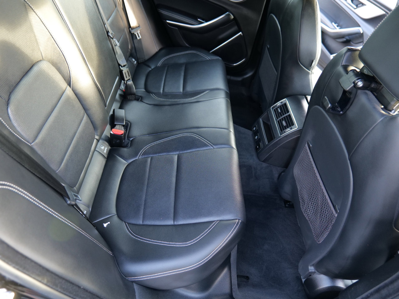 Used 2024 Jaguar XF R-Dynamic SE image 43