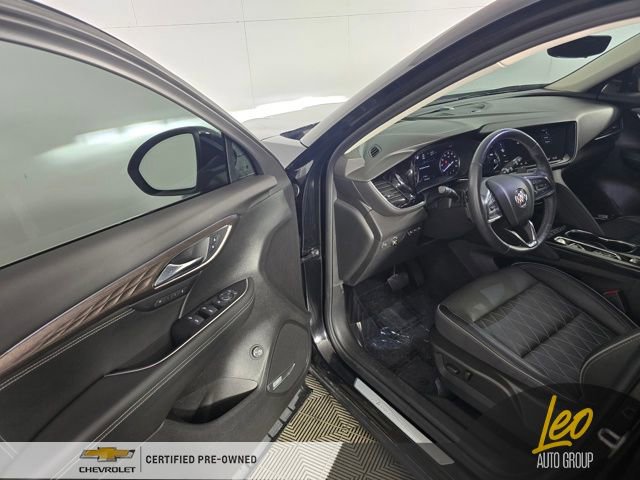 Used 2023 Buick Envision Avenir image 10