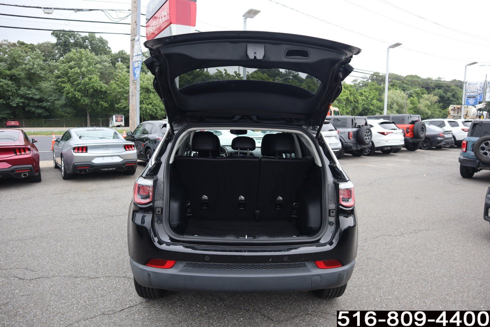 Used 2018 Jeep Compass Latitude w/ Popular Equipment Group AWD/4WD image 28