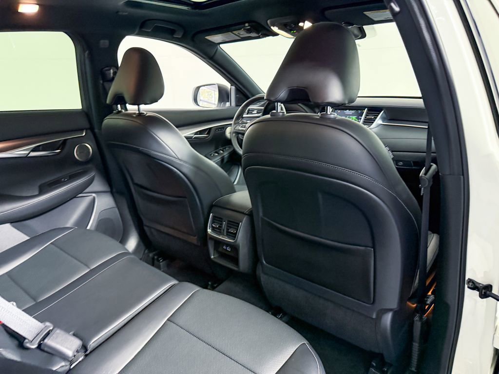 Used 2023 INFINITI QX55 Essential image 45