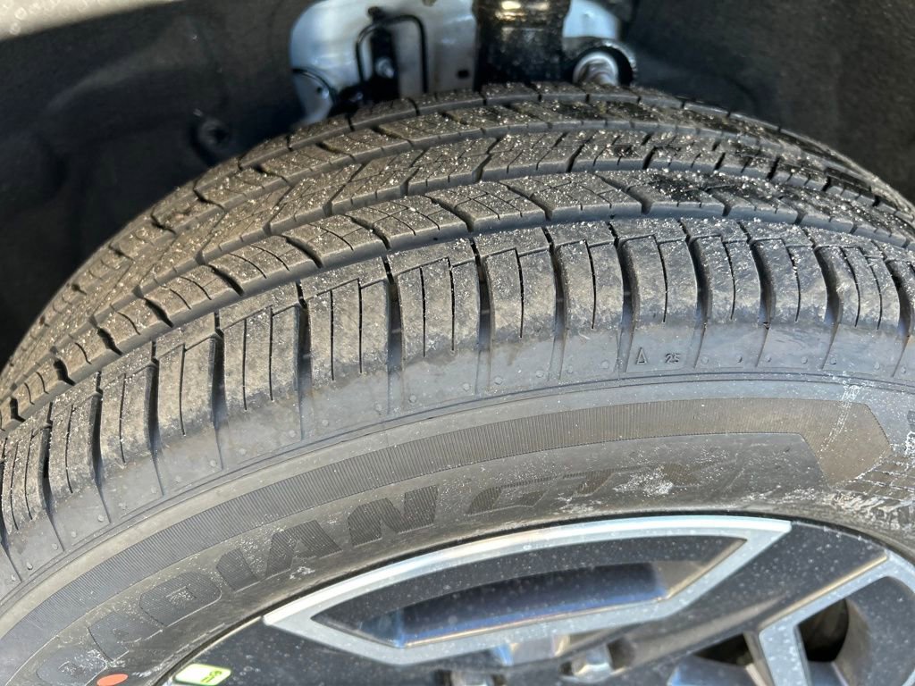 New 2026 Jeep Cherokee Laredo image 12