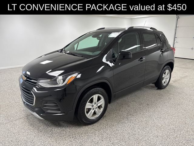Used 2022 Chevrolet Trax LT w/ LT Convenience Package image 3