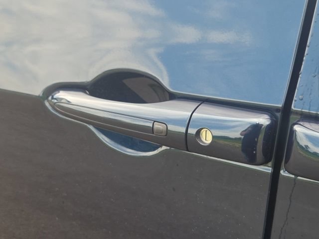 Used 2023 Chrysler Pacifica Touring-L FWD image 25