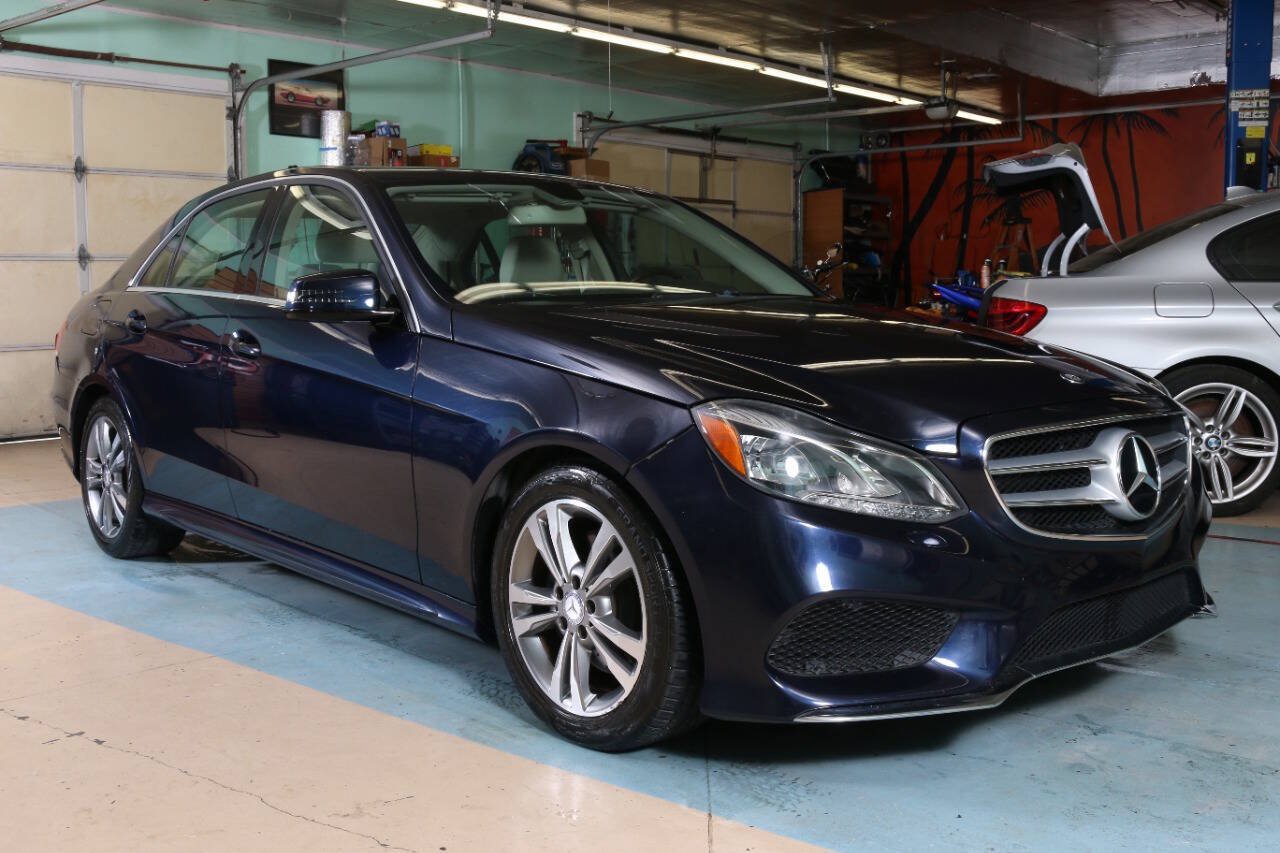 Used 2016 Mercedes-Benz E 350 Sedan image 2
