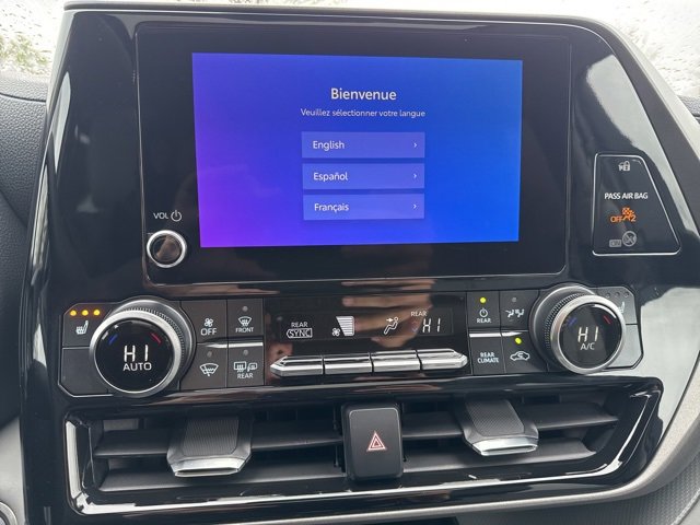 Used 2025 Toyota Highlander XLE image 34