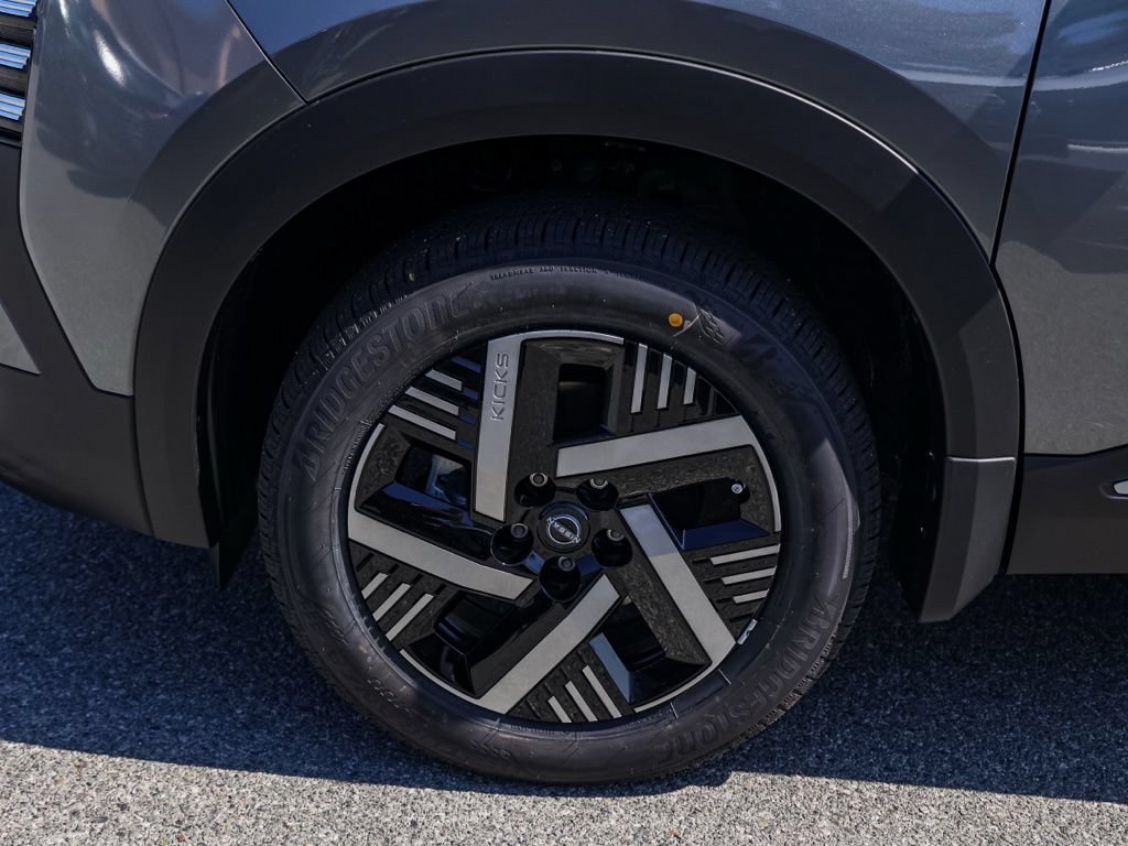 New 2026 Nissan Kicks SV w/ Cold Weather Package FWD image 11