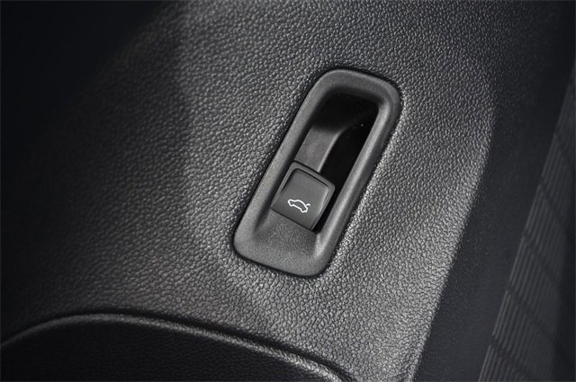 New 2026 Volkswagen Atlas Cross Sport SEL Premium R-Line image 9