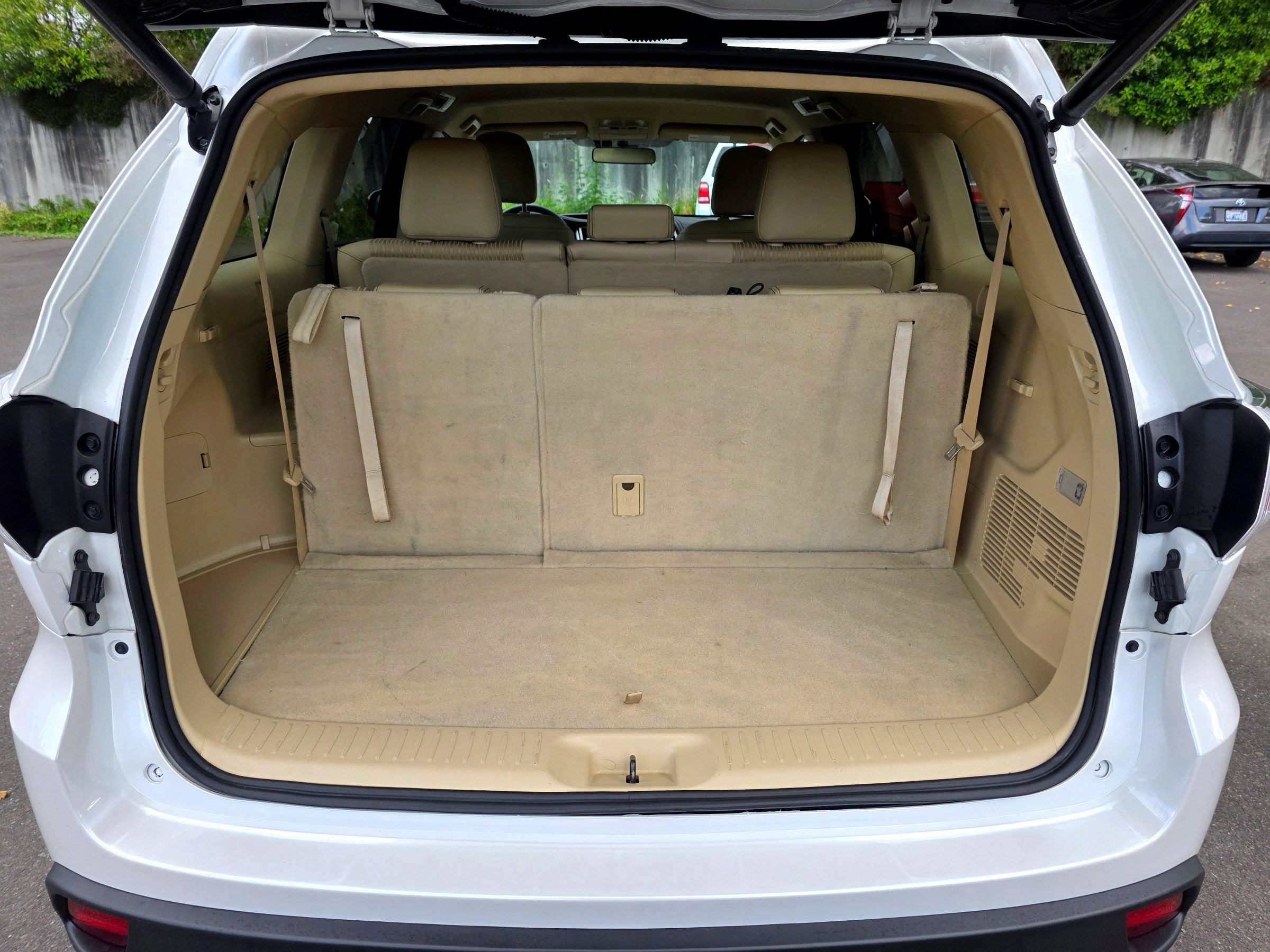 Used 2016 Toyota Highlander LE AWD/4WD image 63