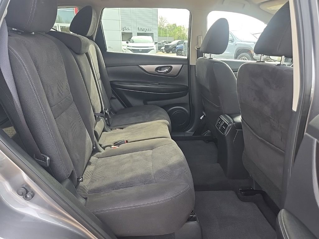 Used 2015 Nissan Rogue SV AWD/4WD image 26