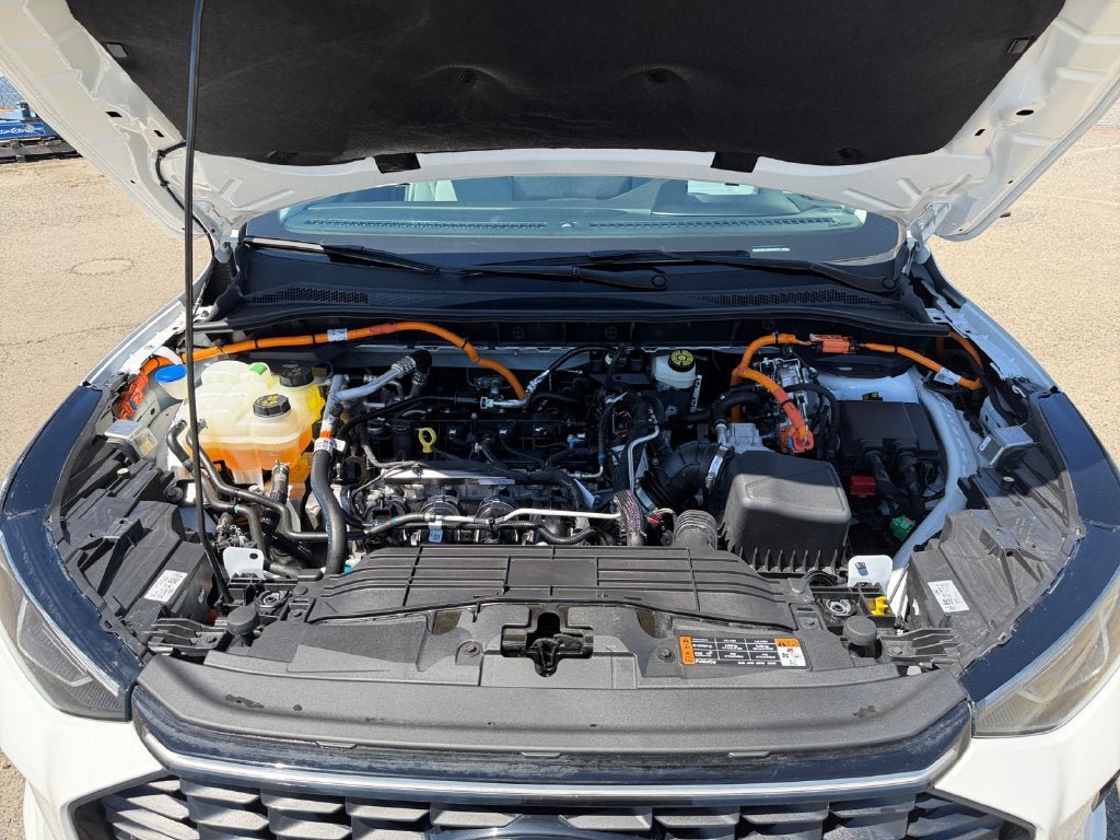 Used 2025 Ford Escape SE w/ PHEV Premium Package FWD image 30