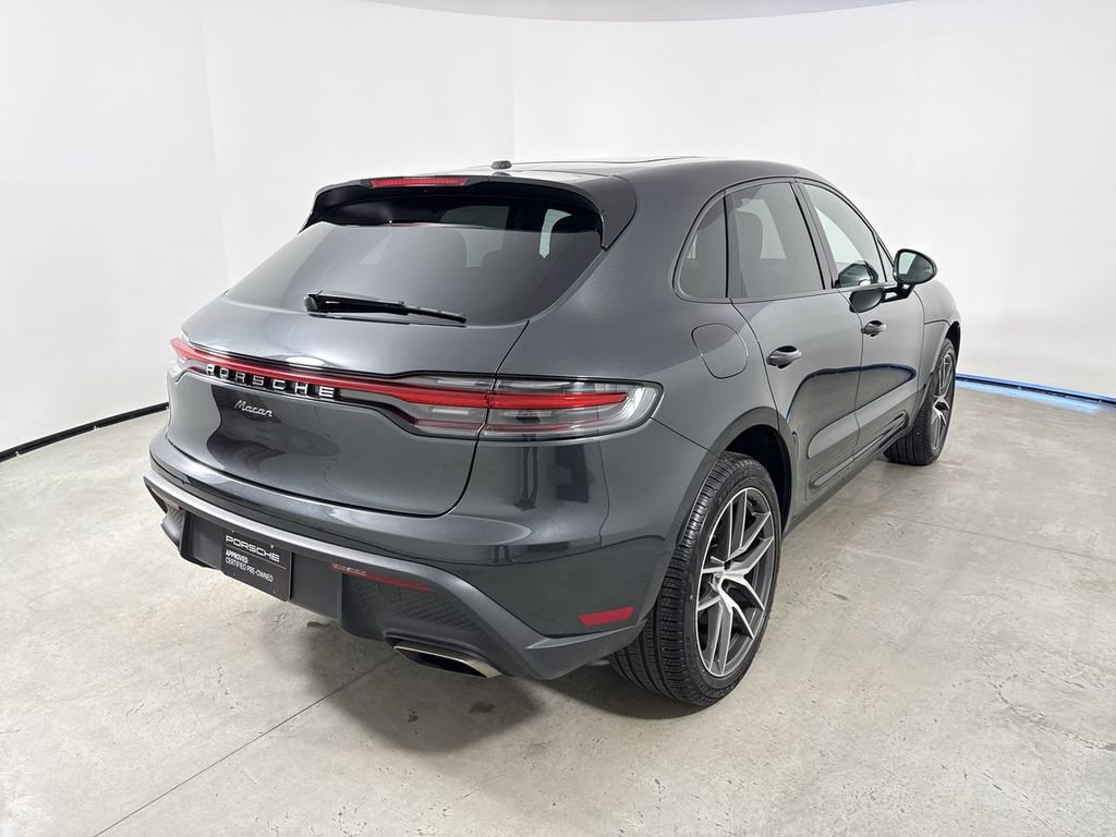 Certified 2025 Porsche Macan image 7