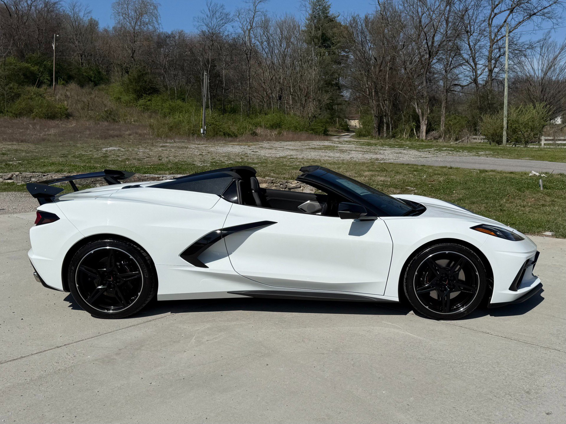 Used 2023 Chevrolet Corvette Stingray Premium Conv w/ Z51 Performance Package RWD image 14