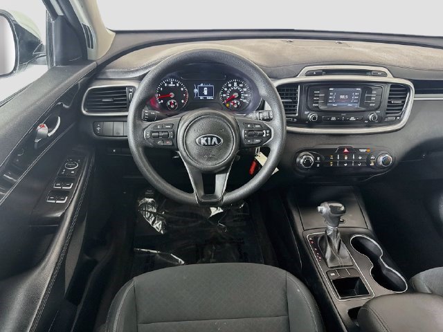 Used 2017 Kia Sorento FWD image 16
