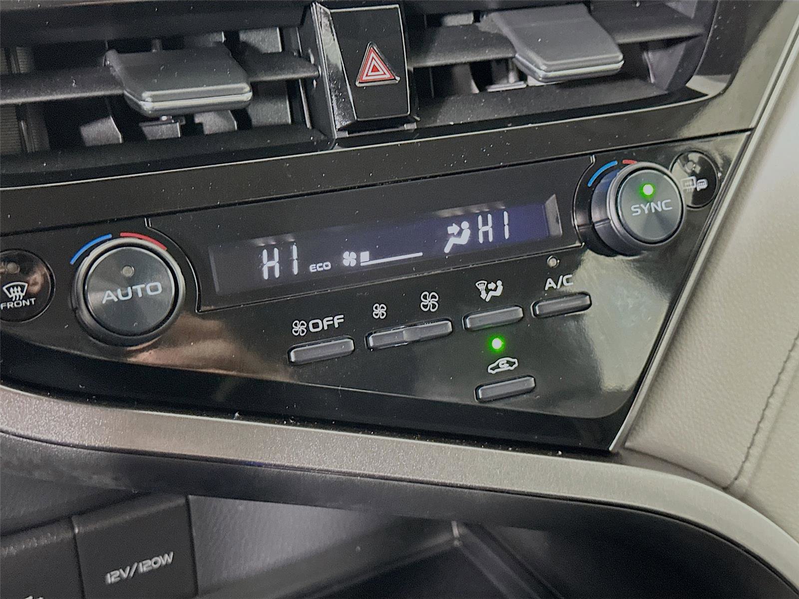 Used 2024 Toyota Camry SE image 16