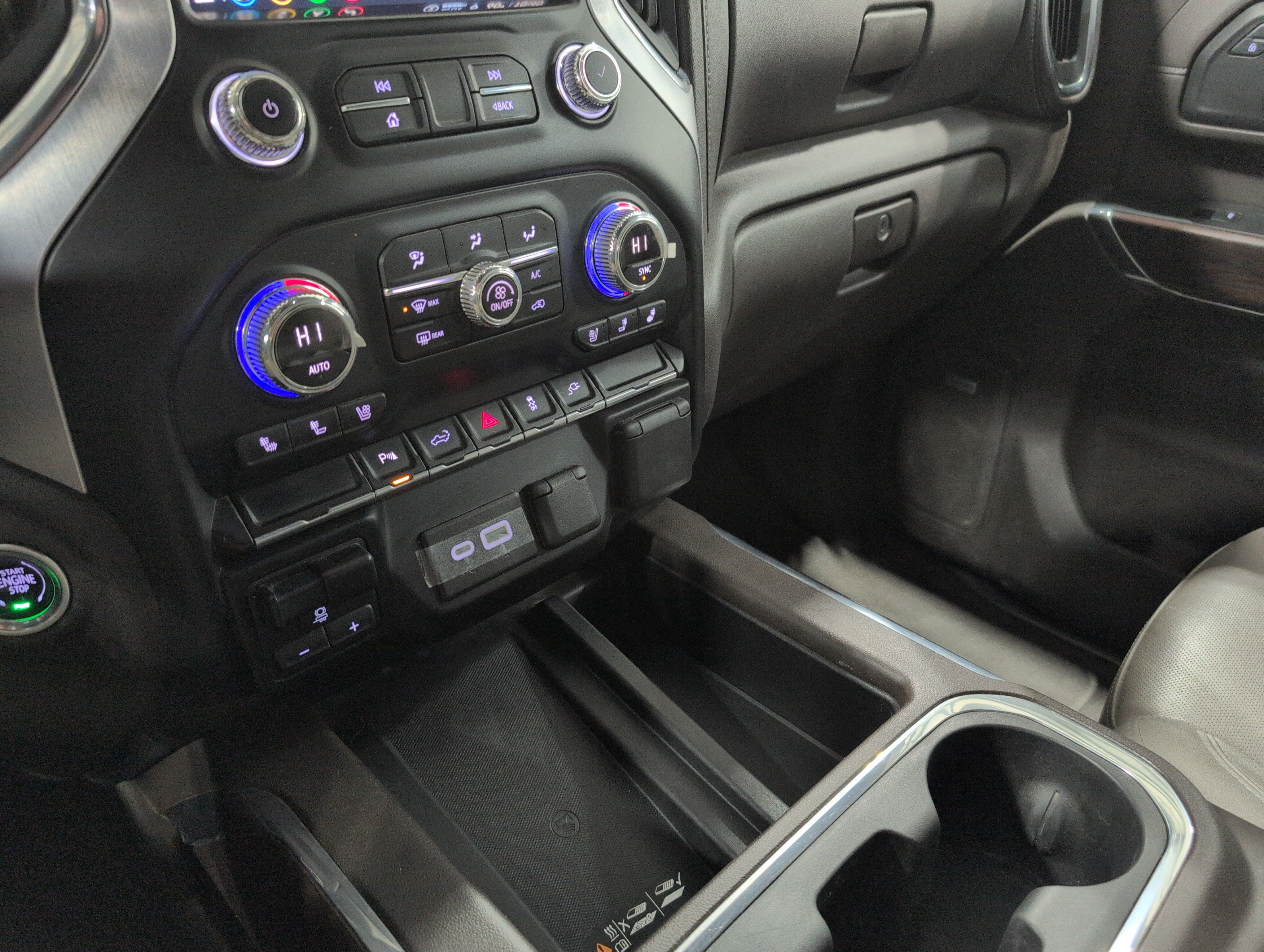 Used 2021 GMC Sierra 2500 SLT w/ SLT Premium Package AWD/4WD image 16