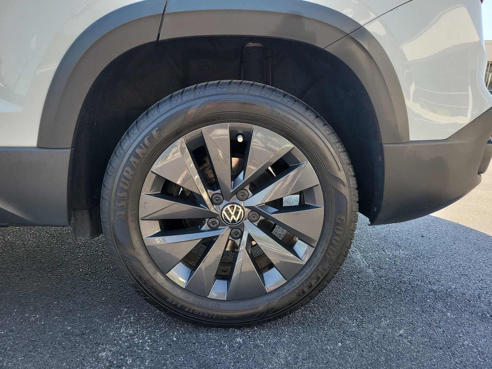 Used 2023 Volkswagen Taos S image 6