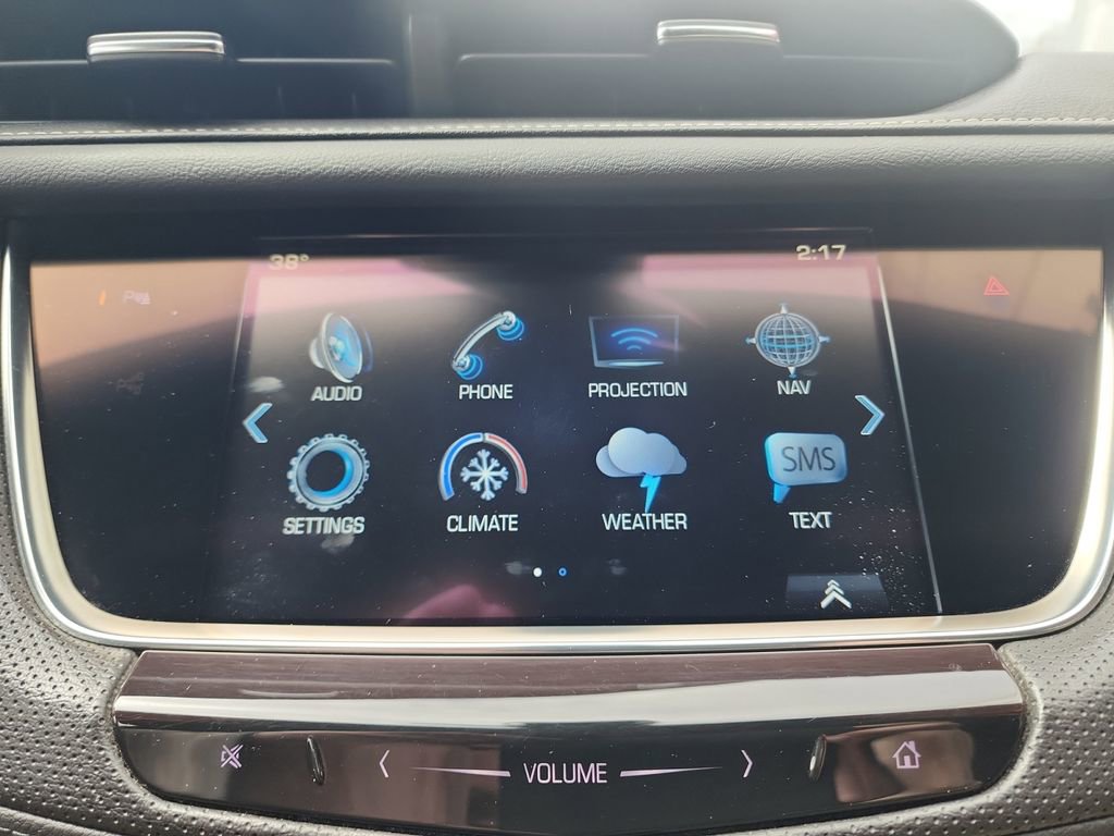 Used 2017 Cadillac XT5 Luxury w/ Driver Awareness Package image 16