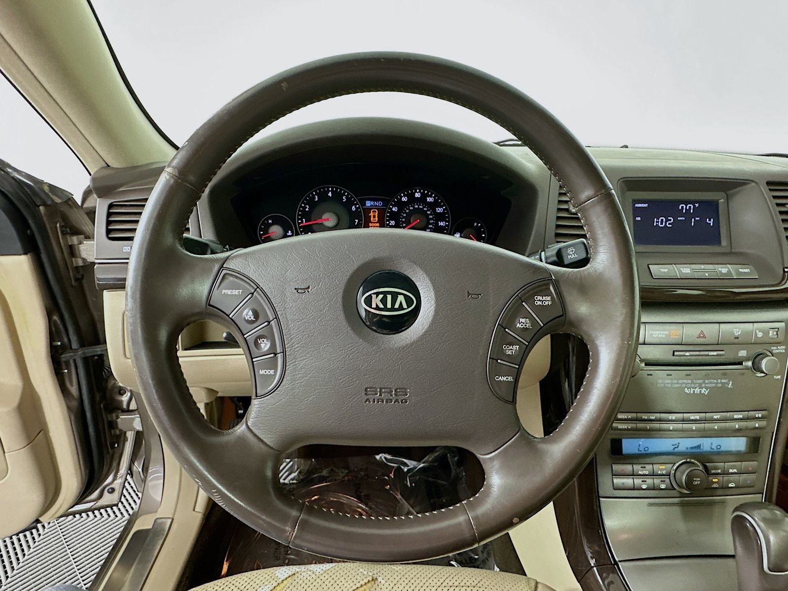 Used 2008 Kia Amanti w/ Leather Pkg FWD image 12