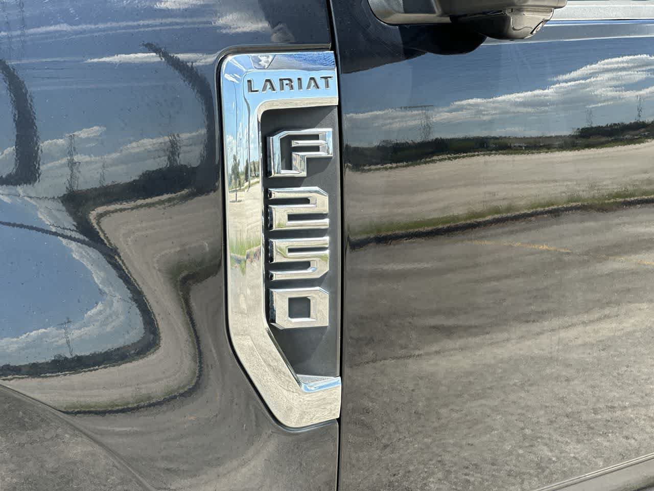 Used 2020 Ford F250 Lariat w/ Lariat Ultimate Package AWD/4WD image 12