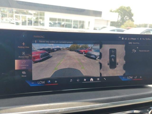 Used 2025 BMW X7 xDrive40i w/ M Sport Package AWD/4WD image 34