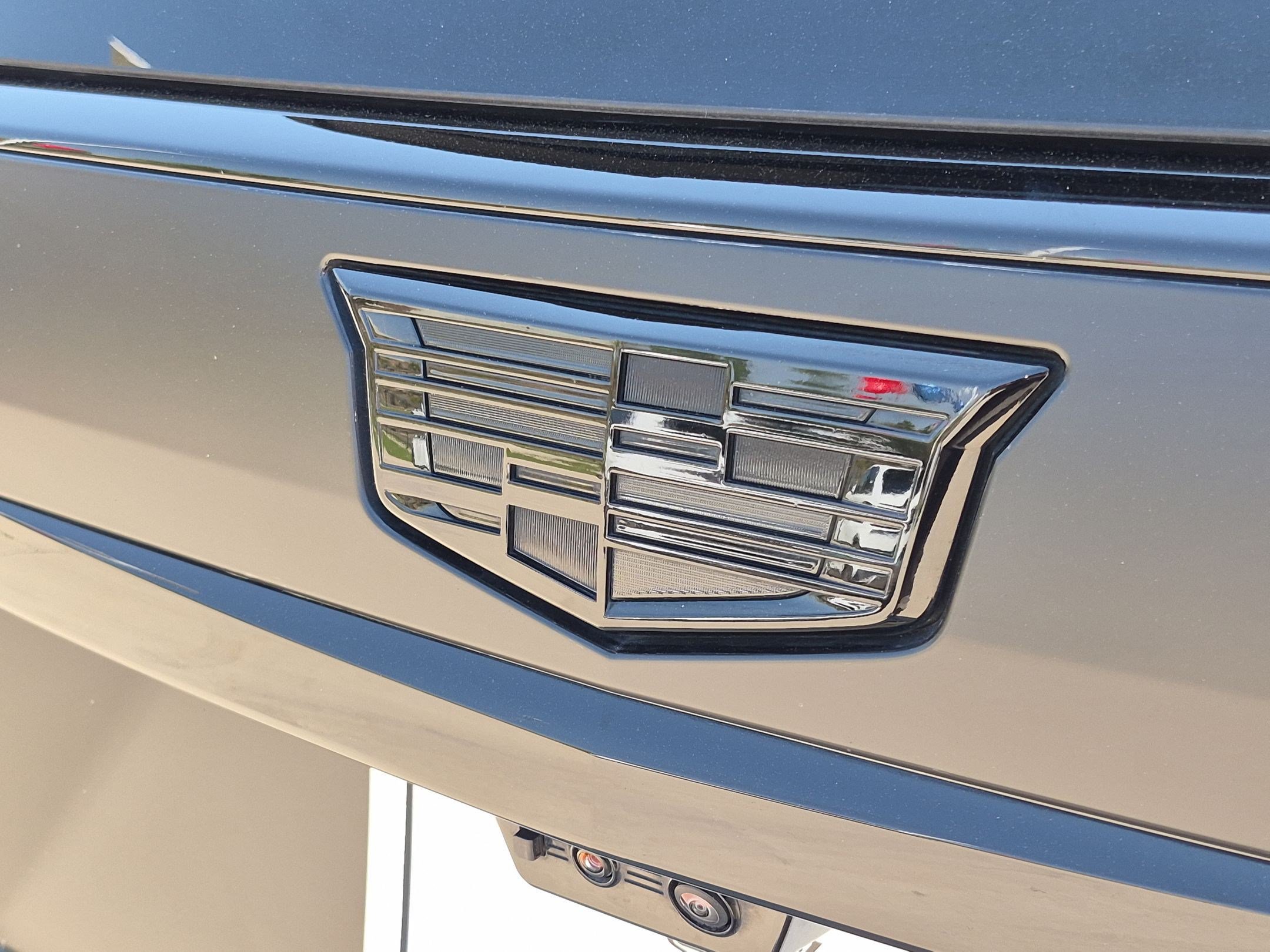 Certified 2025 Cadillac Escalade ESV V AWD/4WD image 14