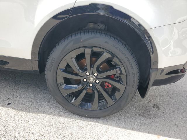 Certified 2025 Land Rover Discovery Sport Dynamic SE image 13