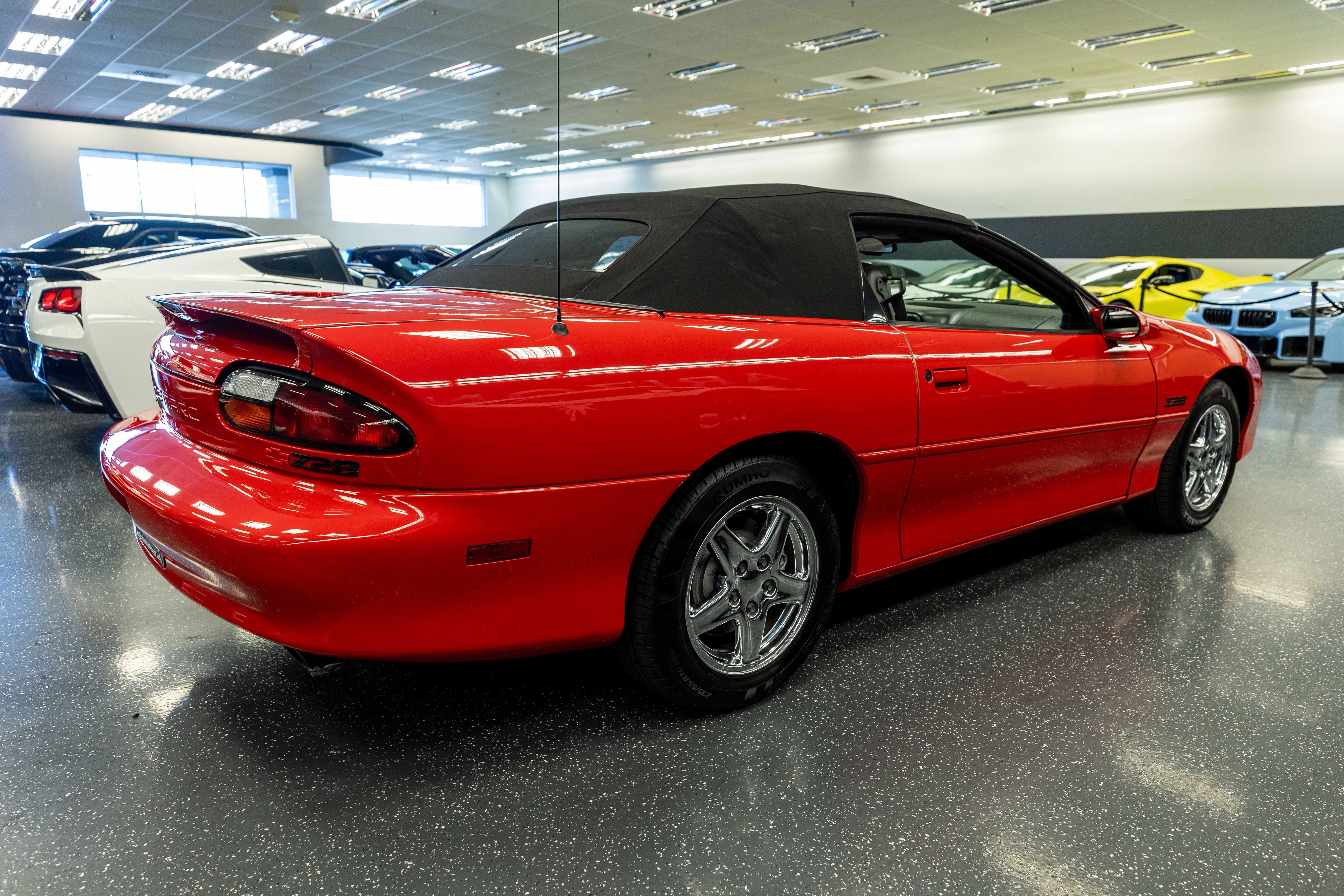 Used 1998 Chevrolet Camaro Z28 RWD image 5