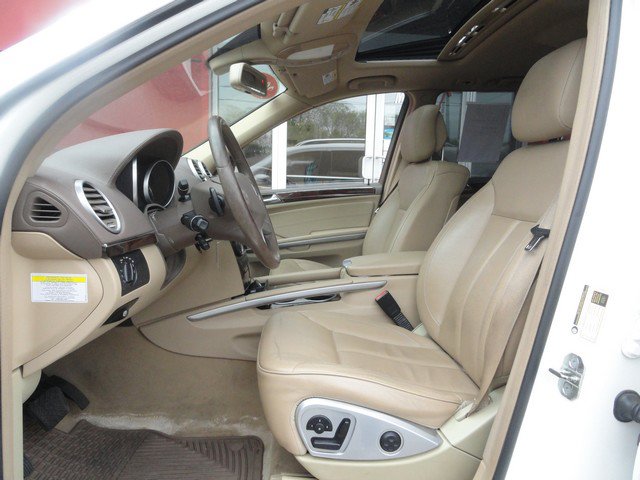 Used 2011 Mercedes-Benz GL 450 4MATIC image 10