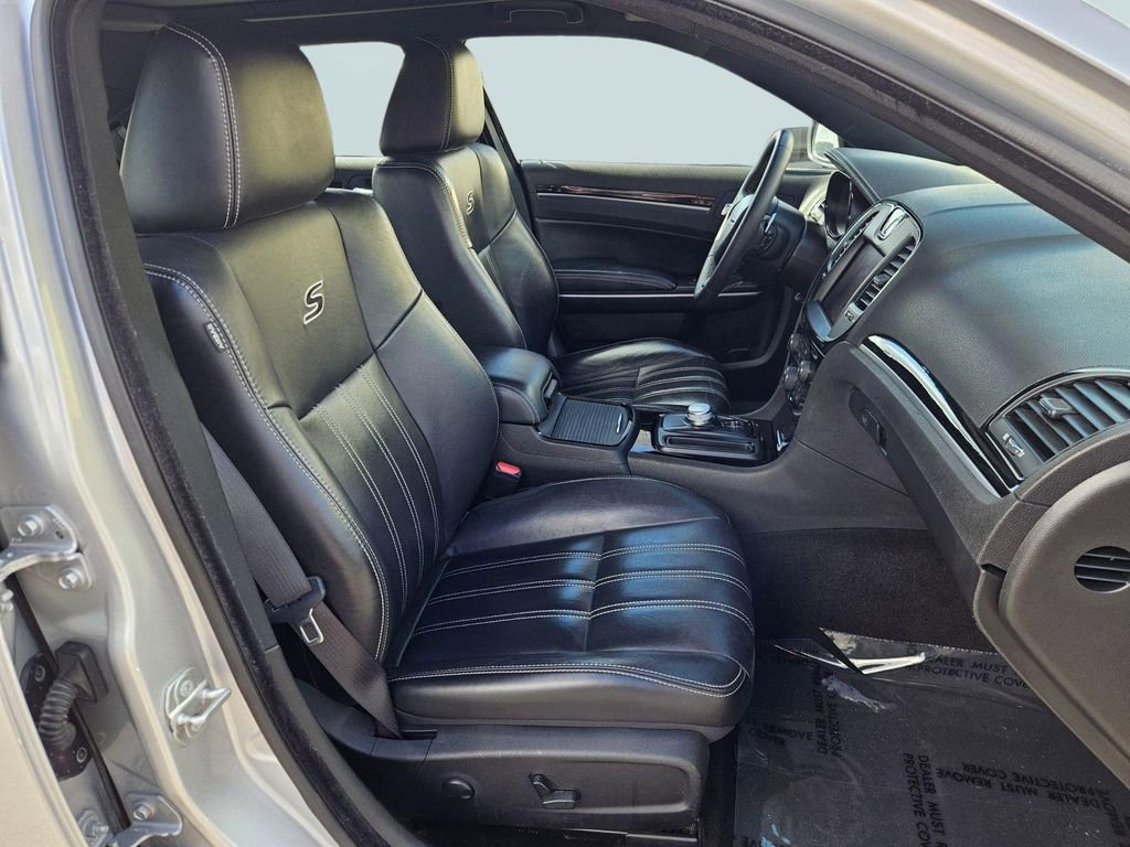 Used 2023 Chrysler 300 S image 29