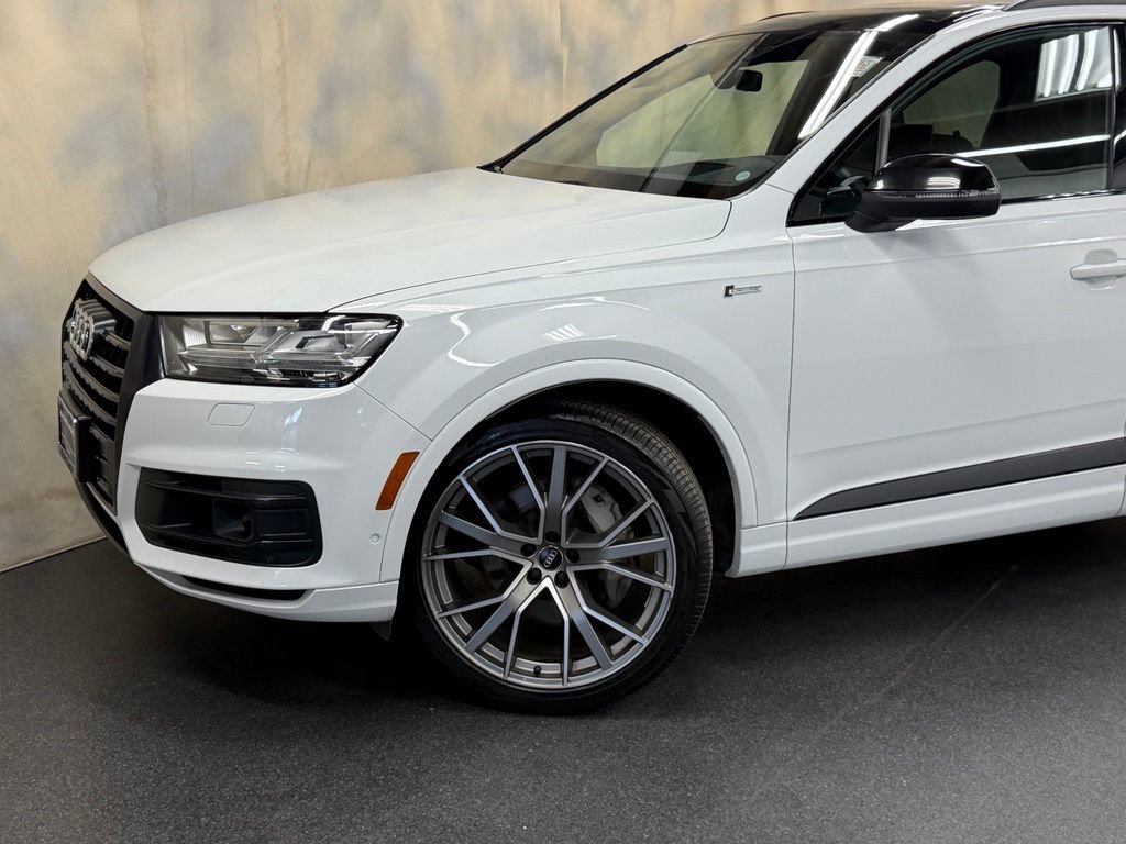 Used 2019 Audi Q7 3.0T Prestige AWD/4WD image 2