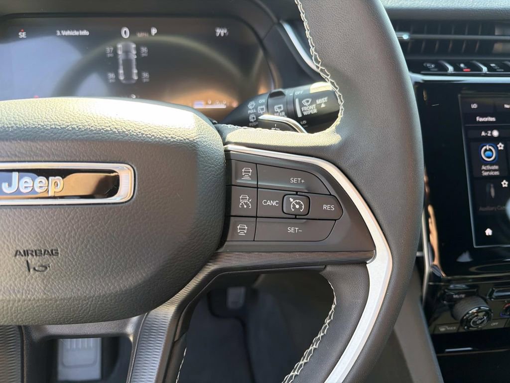 Used 2024 Jeep Grand Cherokee Laredo image 28