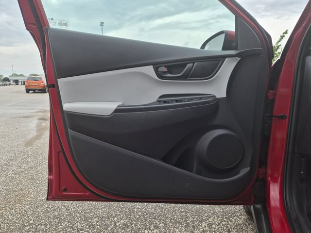 Used 2022 Hyundai Kona SE AWD/4WD image 12
