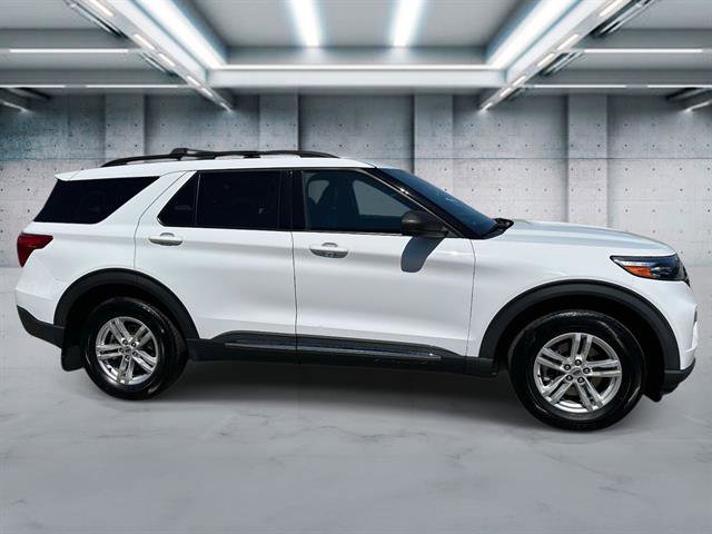 Used 2020 Ford Explorer XLT w/ Equipment Group 202A AWD/4WD image 3