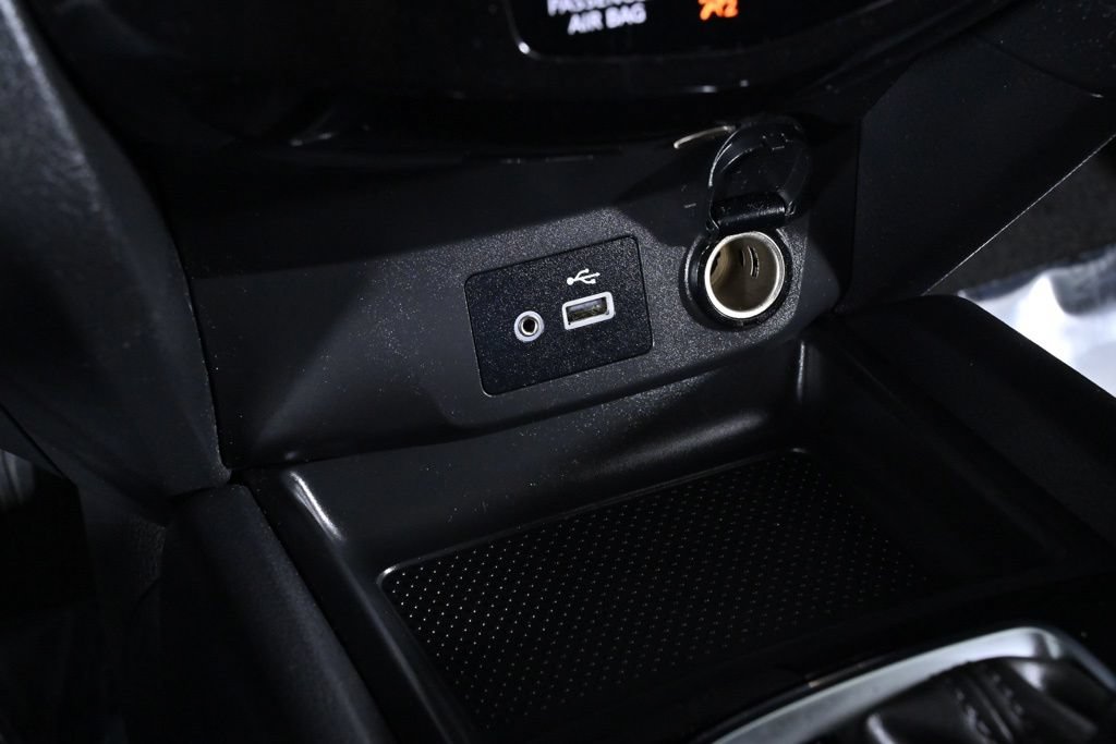 Used 2020 Nissan Rogue S AWD/4WD image 16