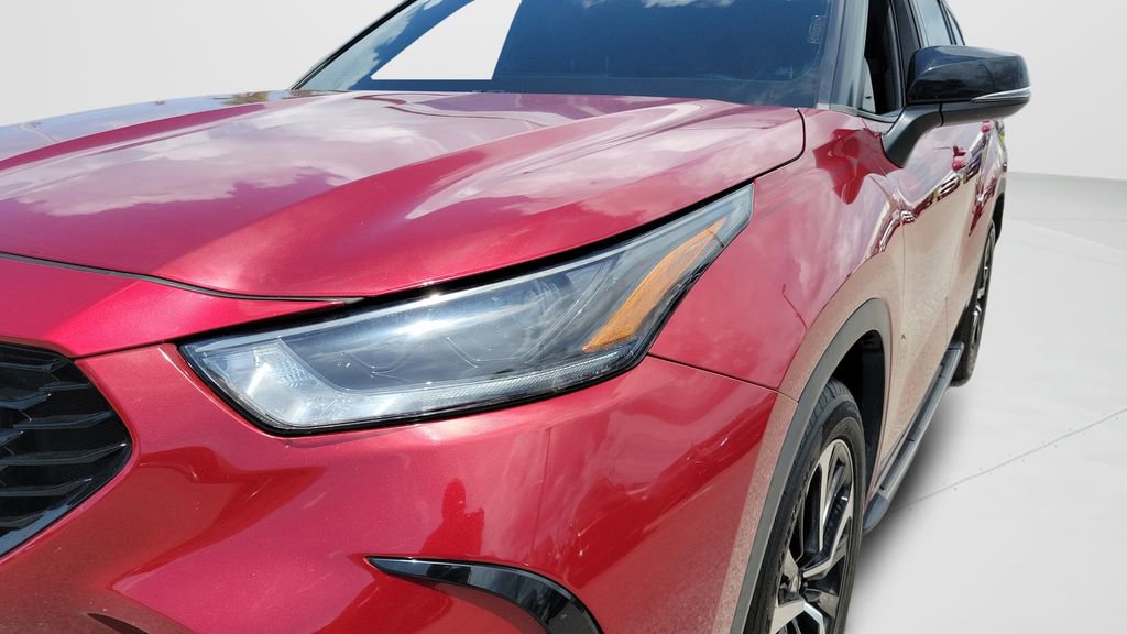 Used 2021 Toyota Highlander XSE image 25