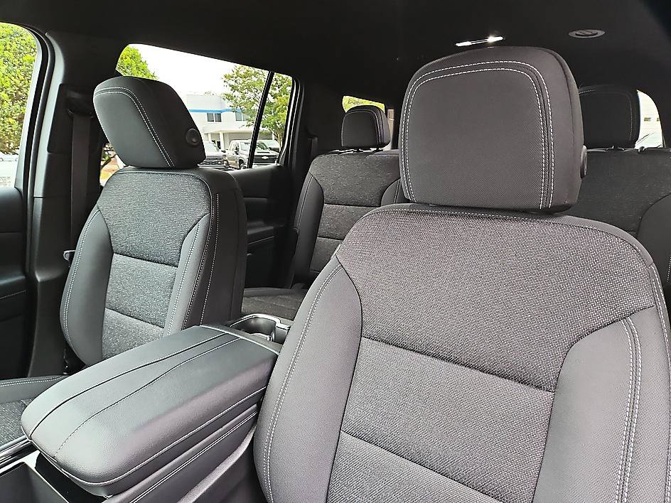 New 2027 Chevrolet Traverse LT AWD/4WD image 16
