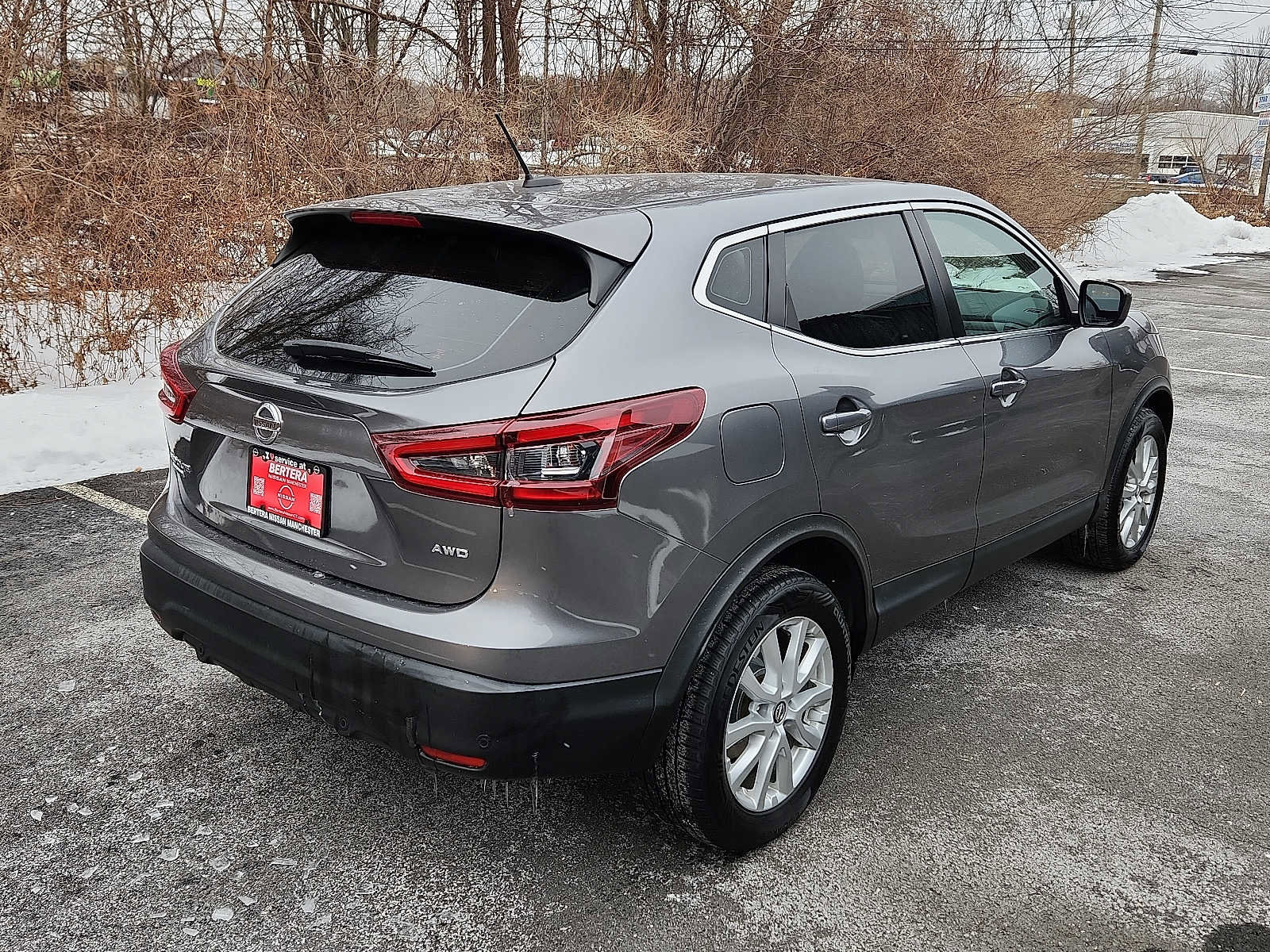 Used 2022 Nissan Rogue Sport S image 4