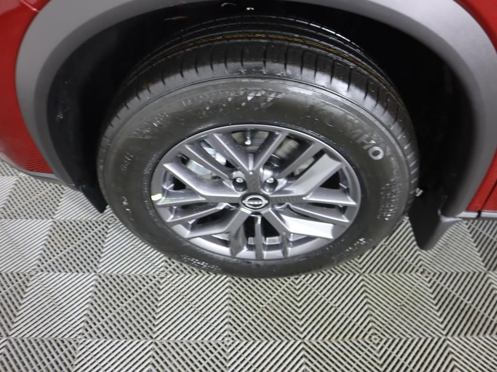 Certified 2025 Nissan Rogue S image 11