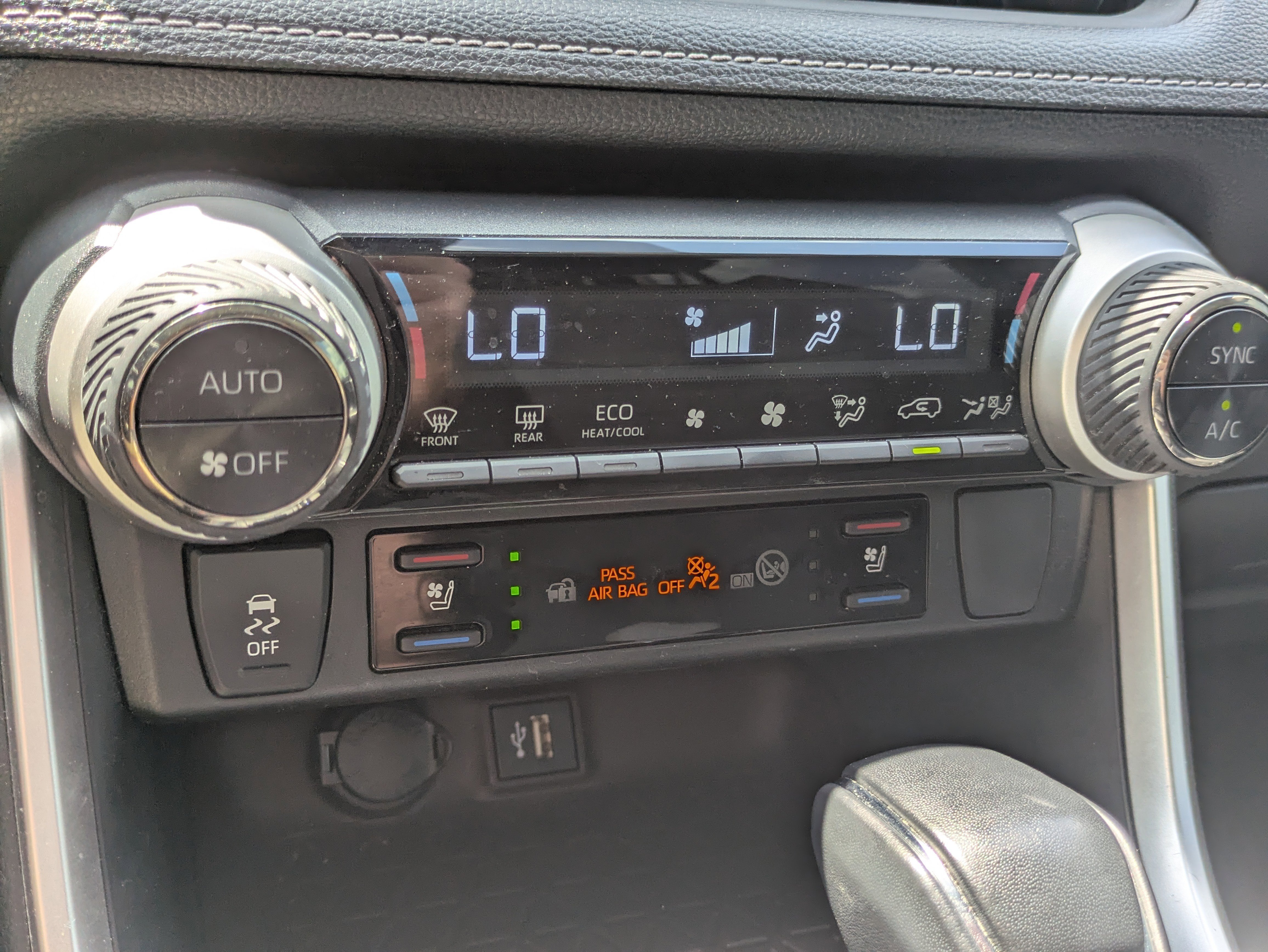 Used 2023 Toyota RAV4 Limited AWD/4WD image 19