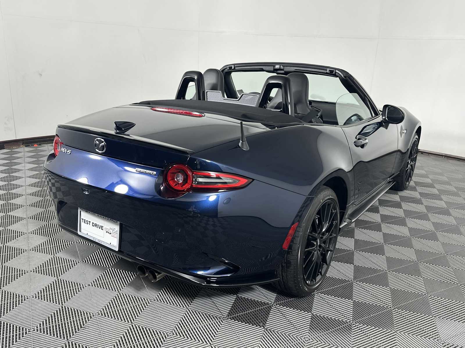 Used 2025 MAZDA MX-5 Miata Club w/ Brembo/BBS Recaro Package RWD image 7