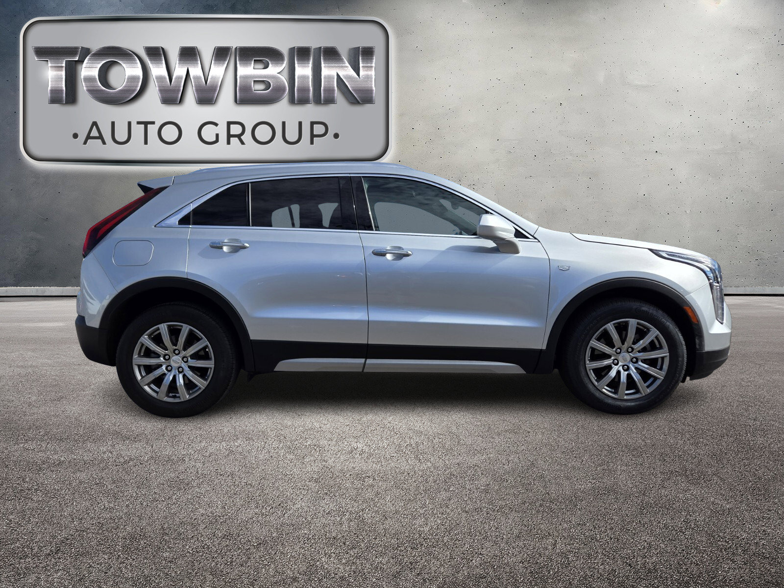 Used 2019 Cadillac XT4 Premium Luxury w/ Cold Weather Package image 3
