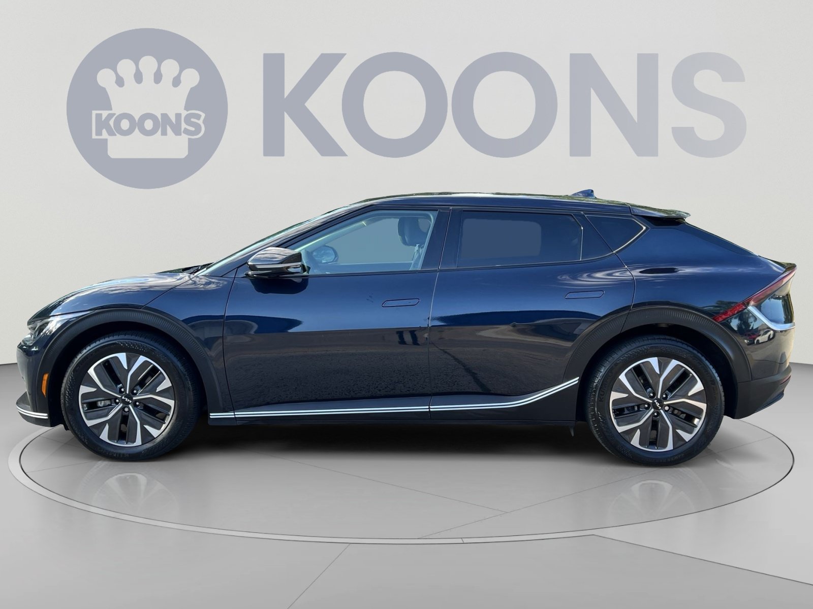Used 2024 Kia EV6 Light AWD/4WD image 2