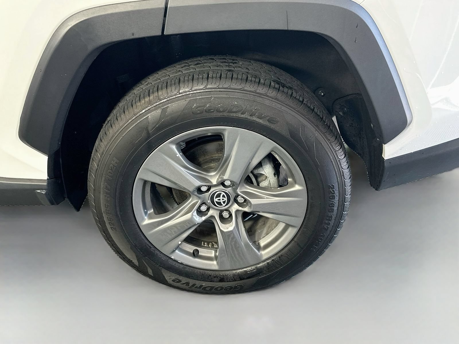 Used 2023 Toyota RAV4 XLE w/ Convenience Package AWD/4WD image 30