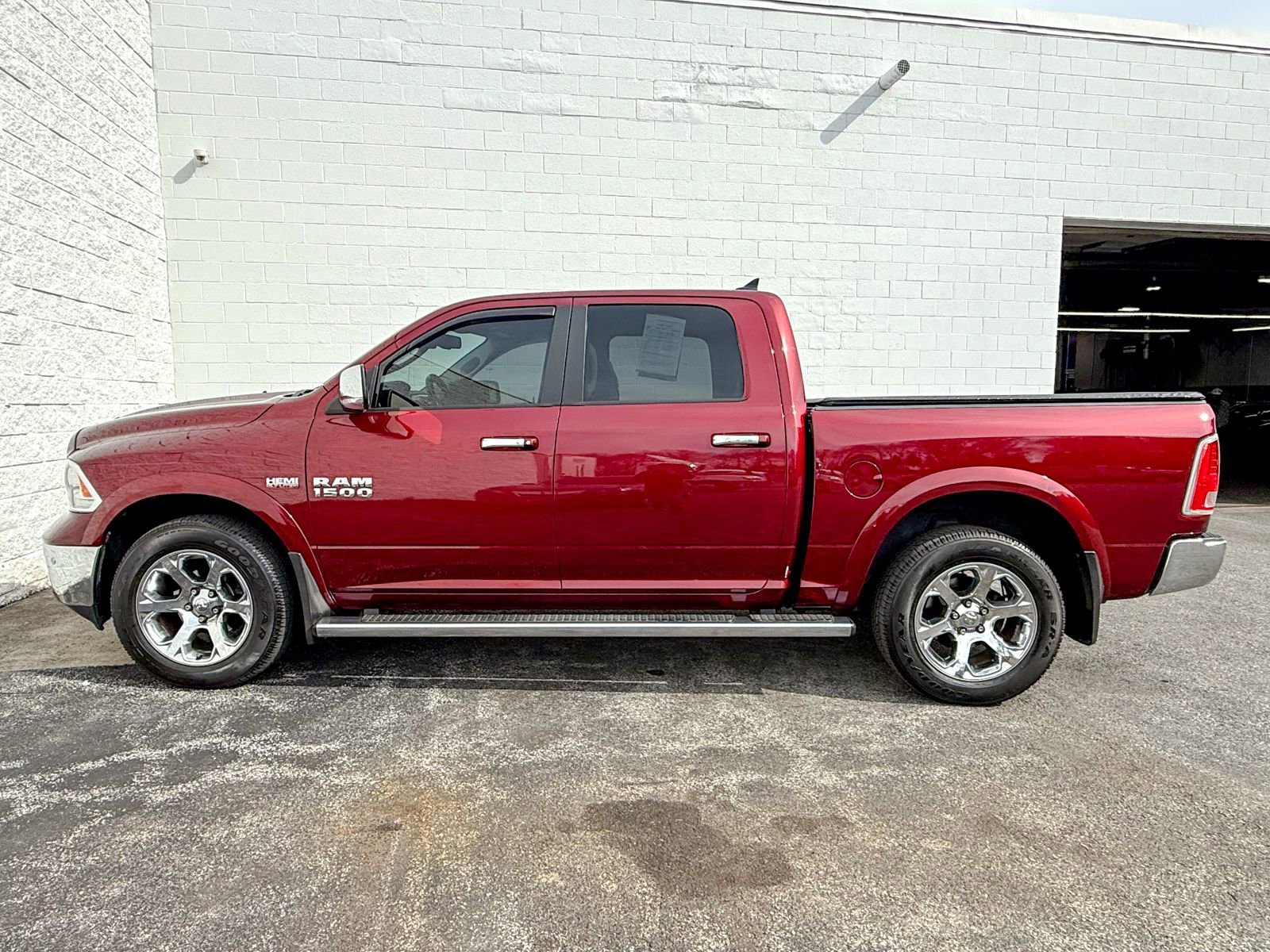 Used 2017 RAM 1500 Laramie w/ Convenience Group image 8