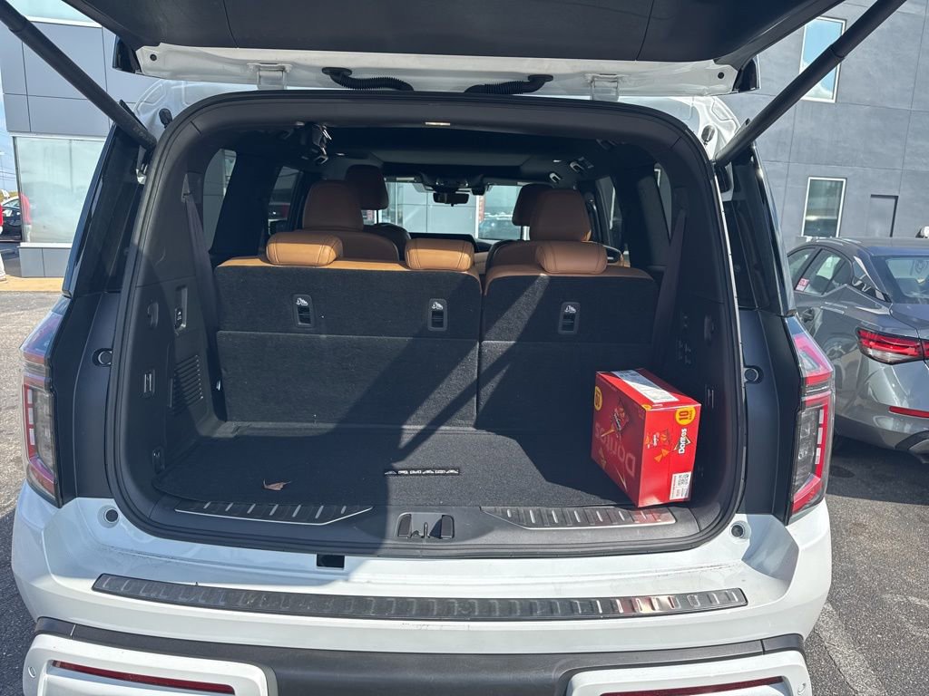 Certified 2025 Nissan Armada Platinum Reserve image 9