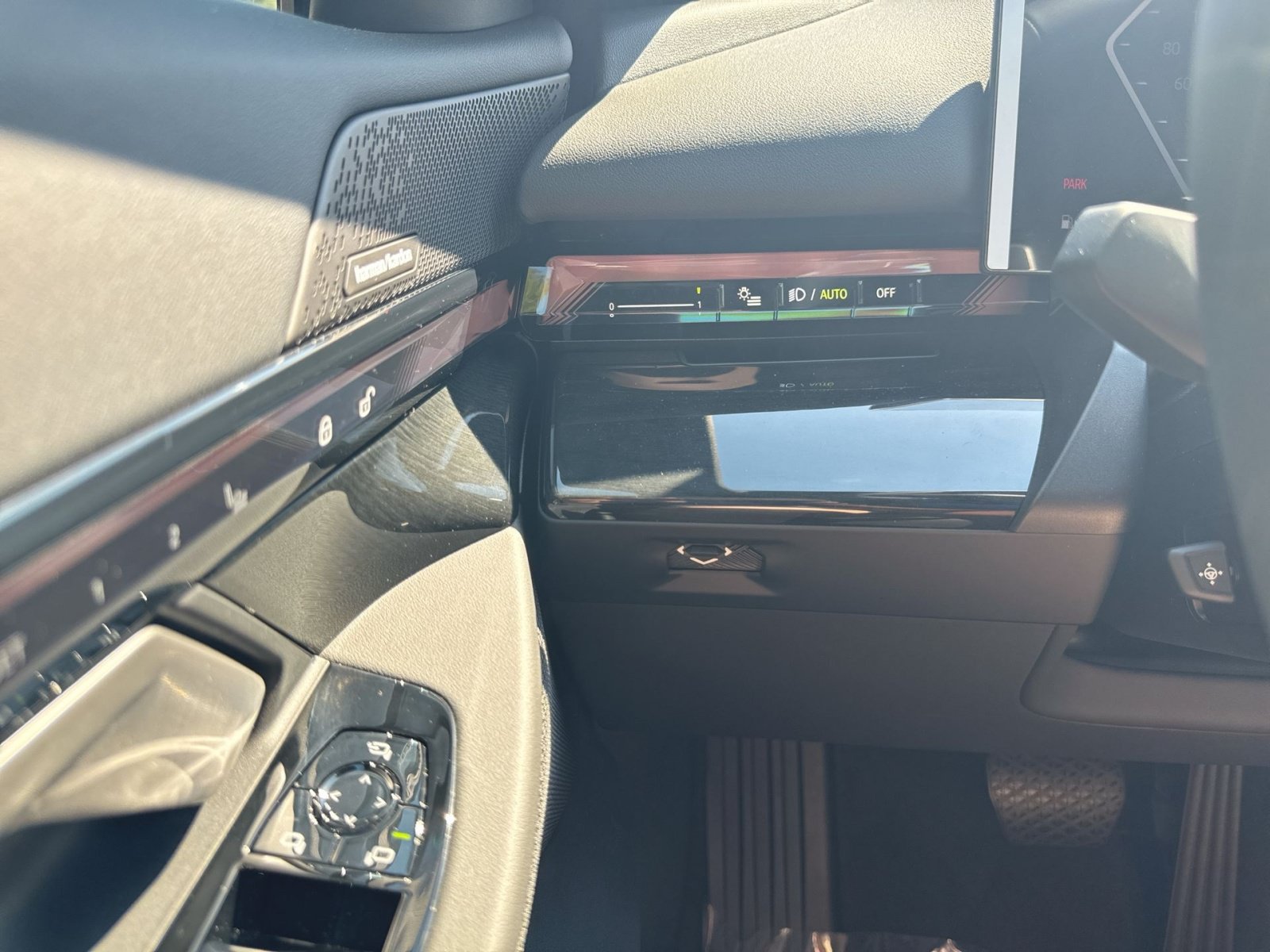 New 2026 BMW 530i xDrive AWD/4WD image 22