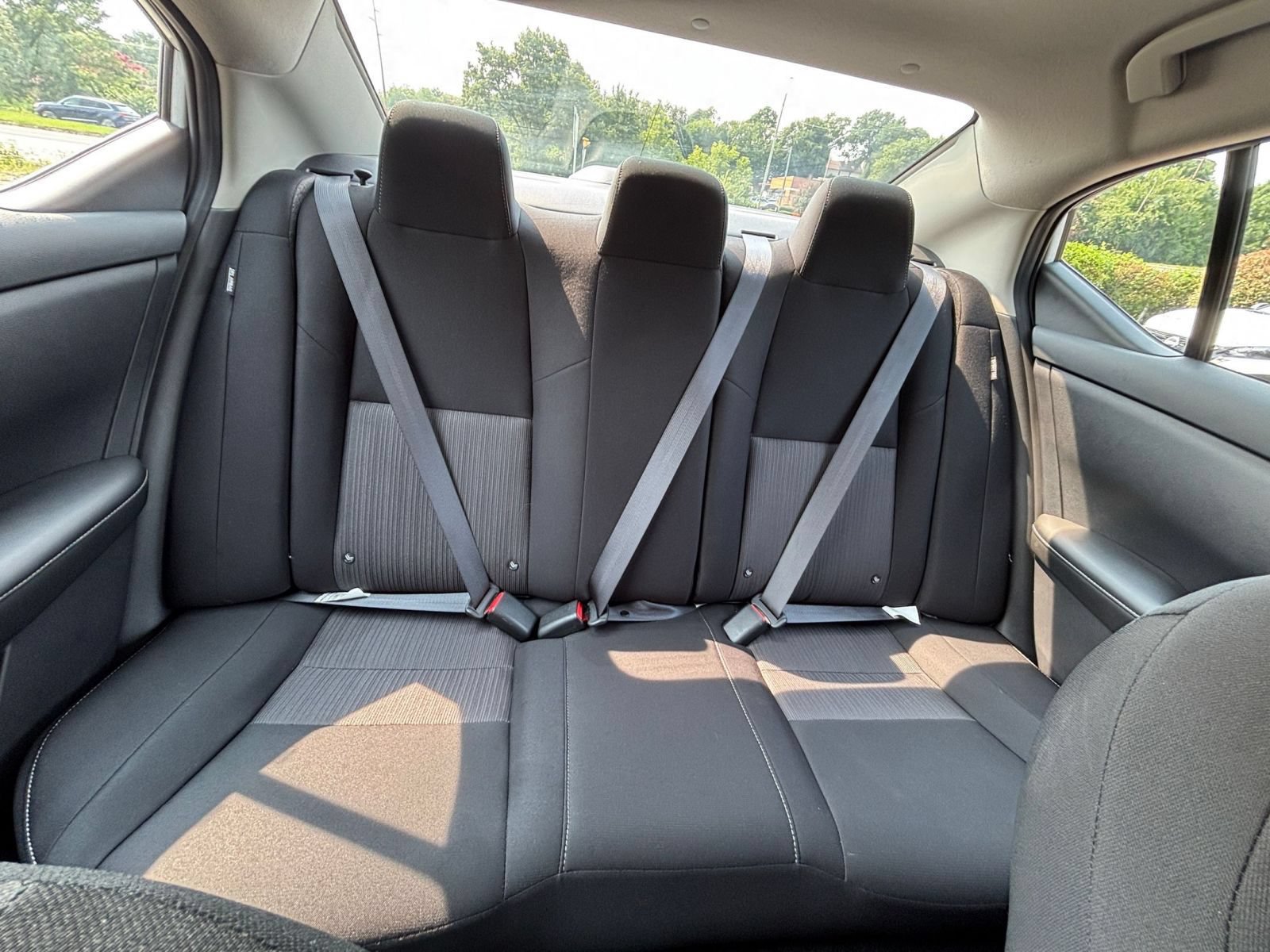 Used 2025 Nissan Sentra SV FWD image 35