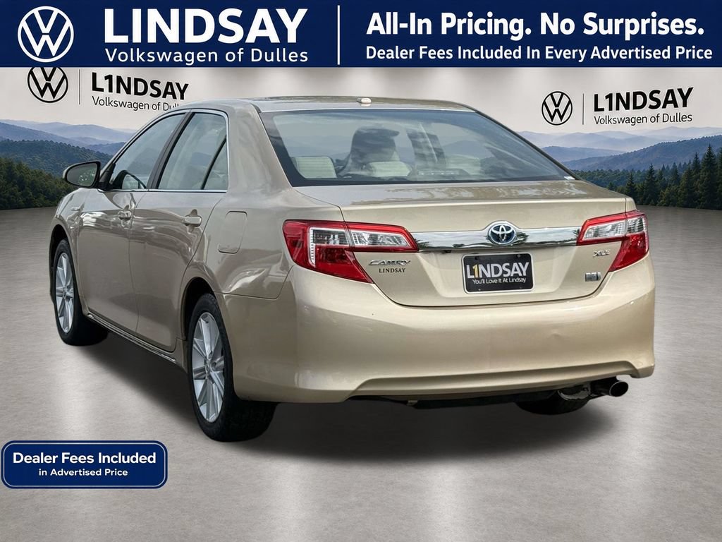 Used 2012 Toyota Camry XLE w/ Leather Pkg FWD image 5
